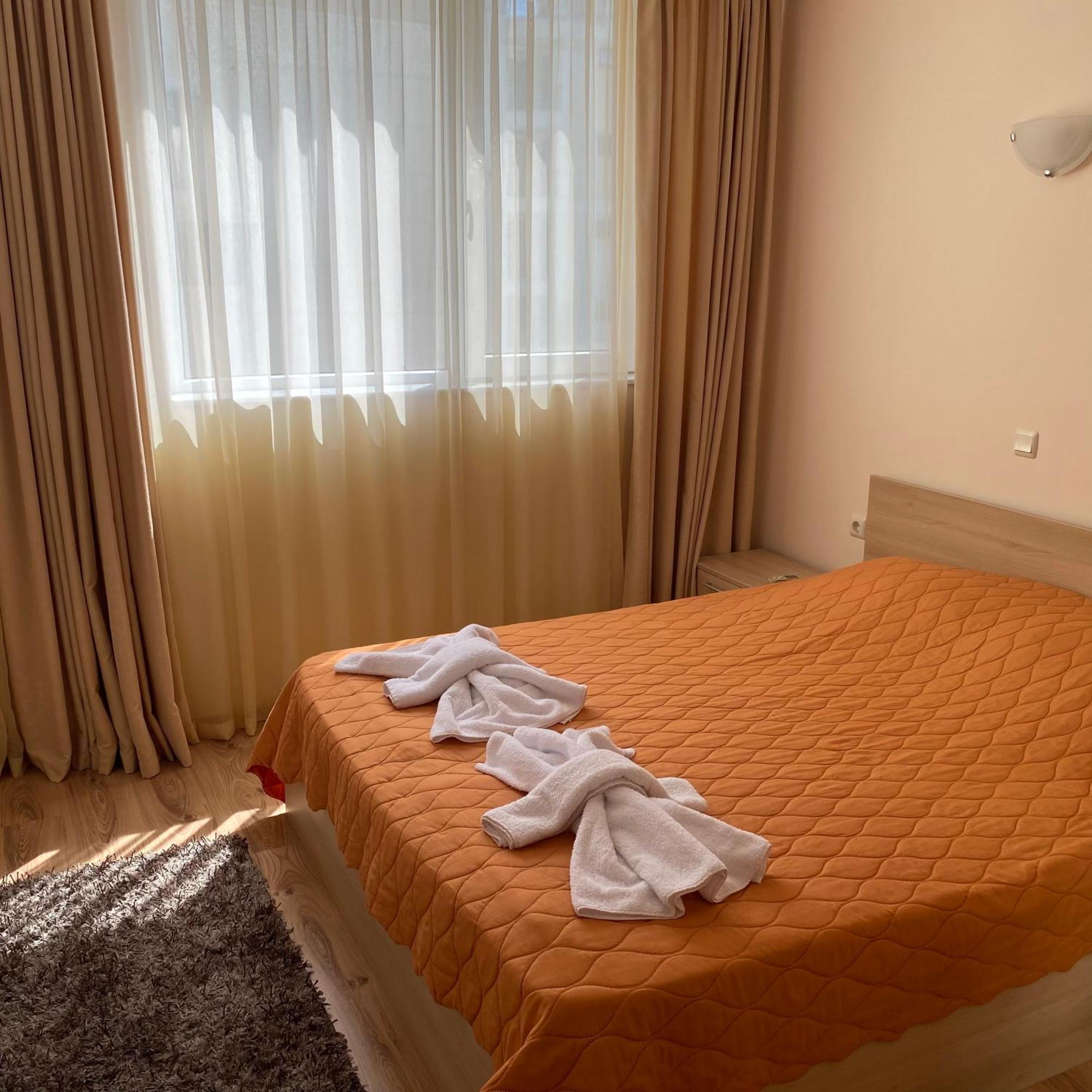 Apartment тристаен в затворен комплекс *